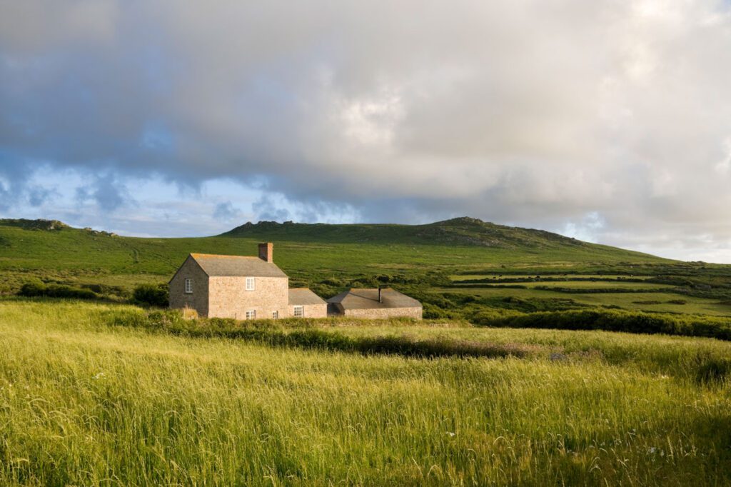 Cottage in rural countryside