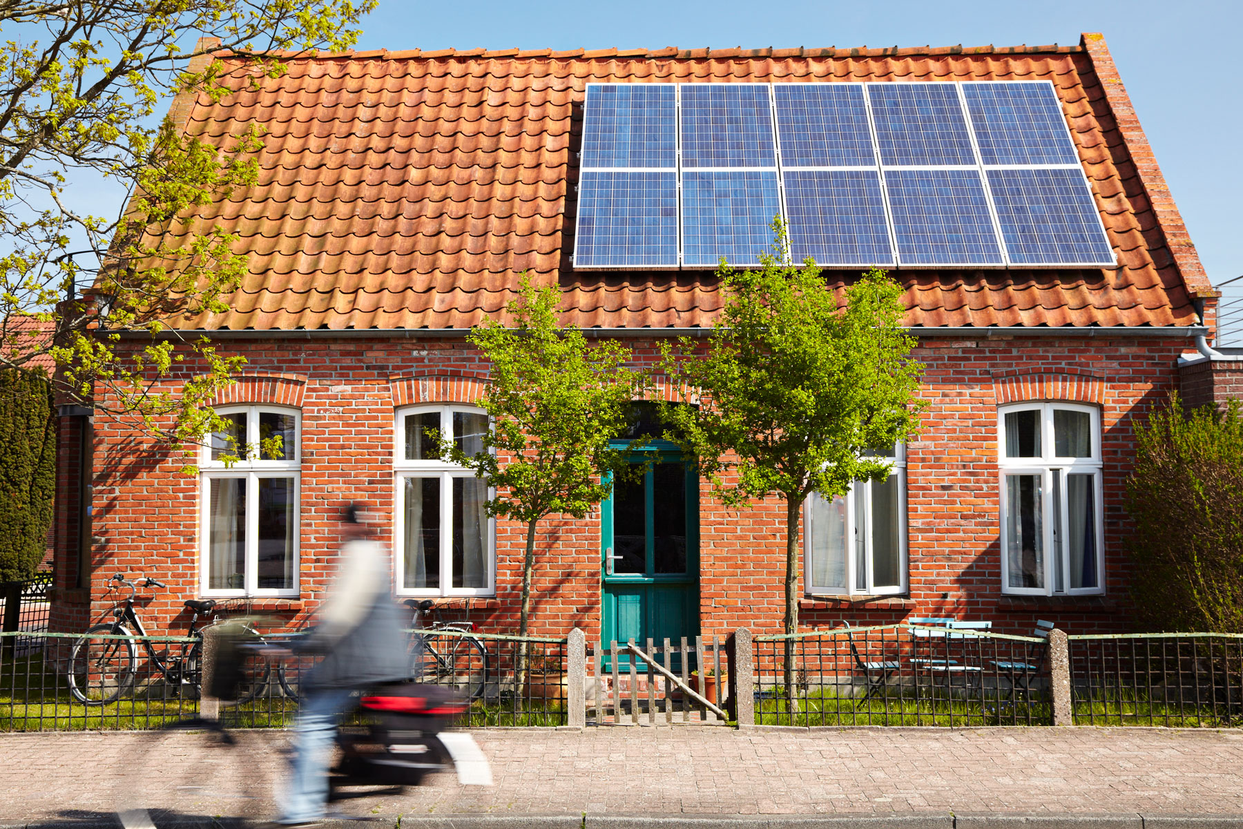 Michelmores advises shareholders of Little Green Energy Company on its sale to Hometree